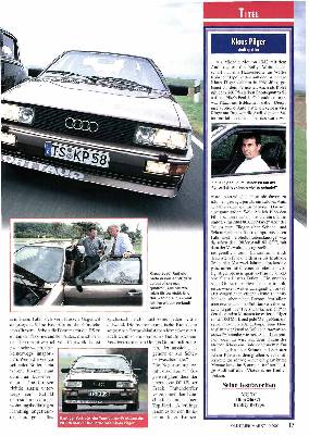 Neun Oldtimerfreunde [ausicnen c ie Autos